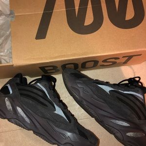 Yeezy 700 Vanta